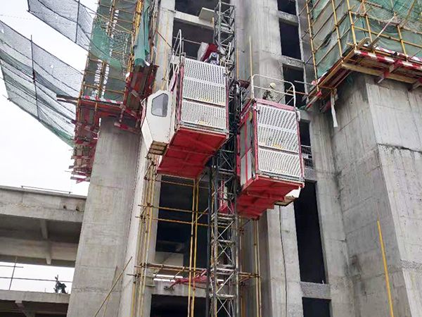 施工升降機(jī)